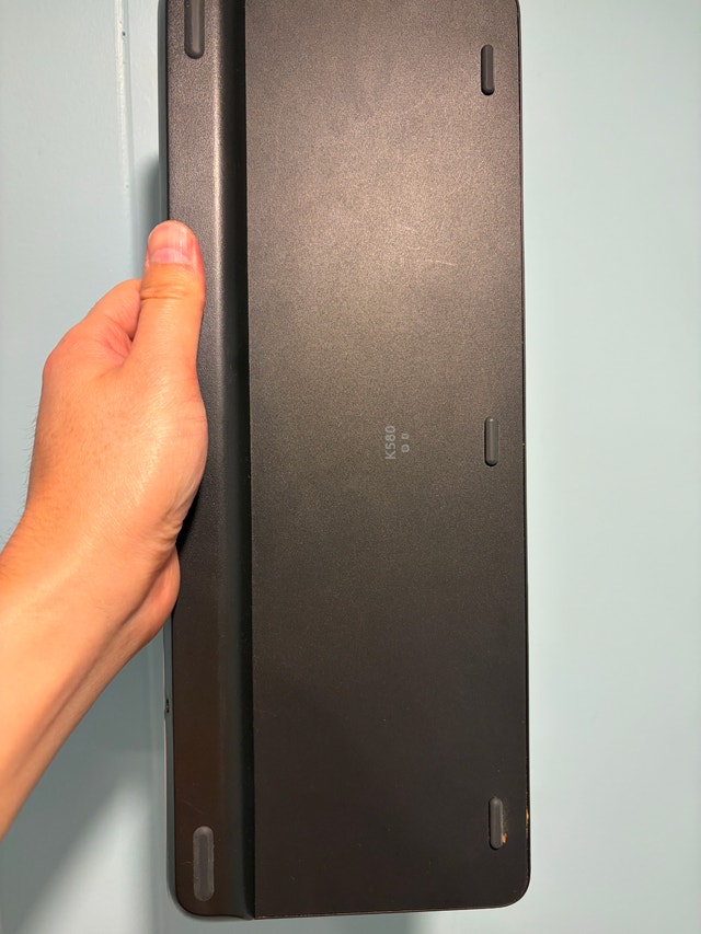 Logitech K580 Slim Wireless Keyboard - Works Great - photo 3