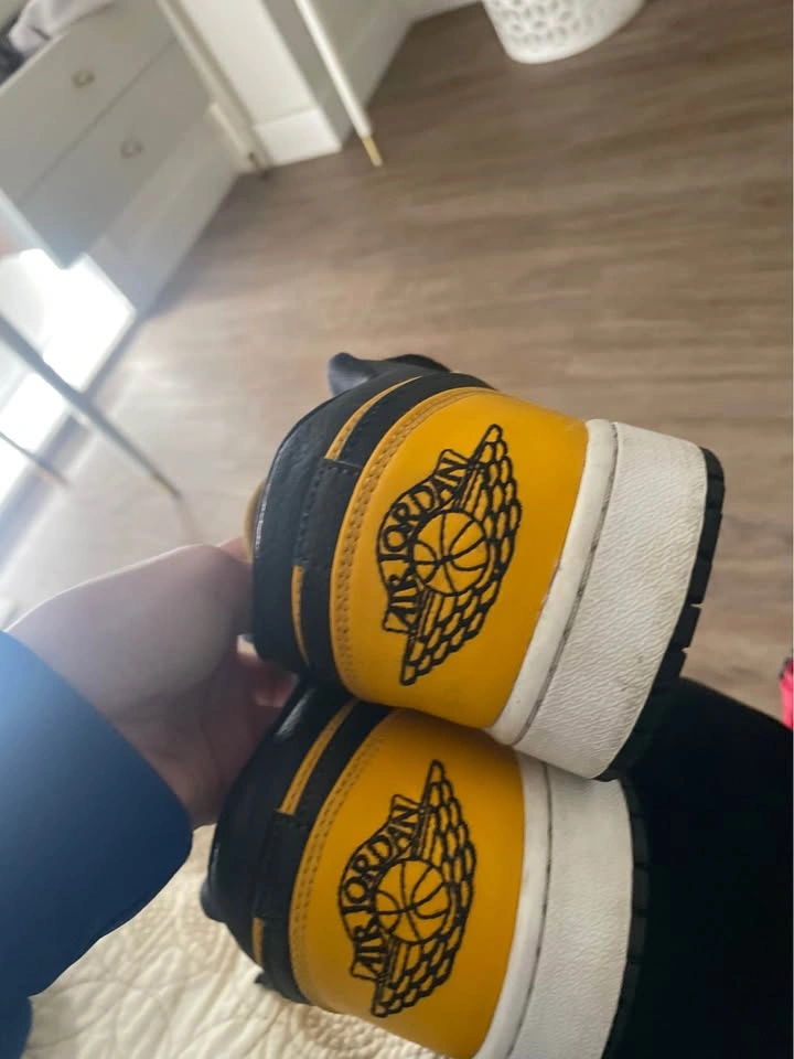Jordan Air Jordan 1 Low Yellow/Black/White size 10.5 - photo 3