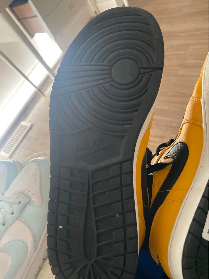 Jordan Air Jordan 1 Low Yellow/Black/White size 10.5 - photo 4