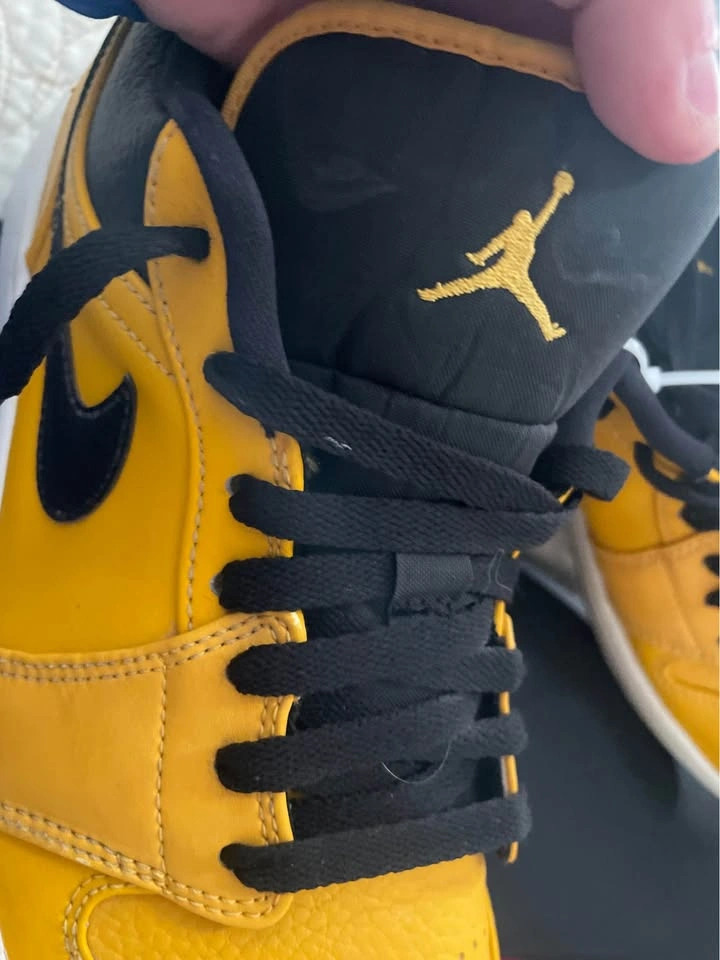 Jordan Air Jordan 1 Low Yellow/Black/White size 10.5 - photo 5