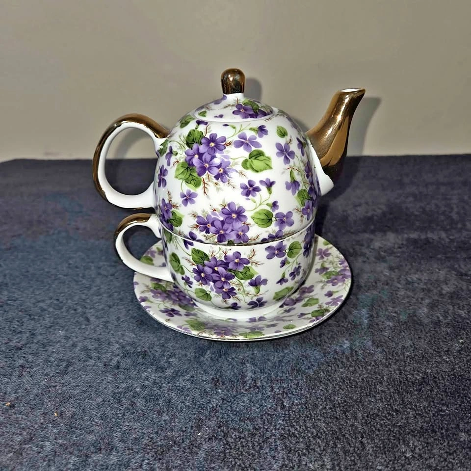 🌸 Vintage Violet Floral “Tea-for-One” Set