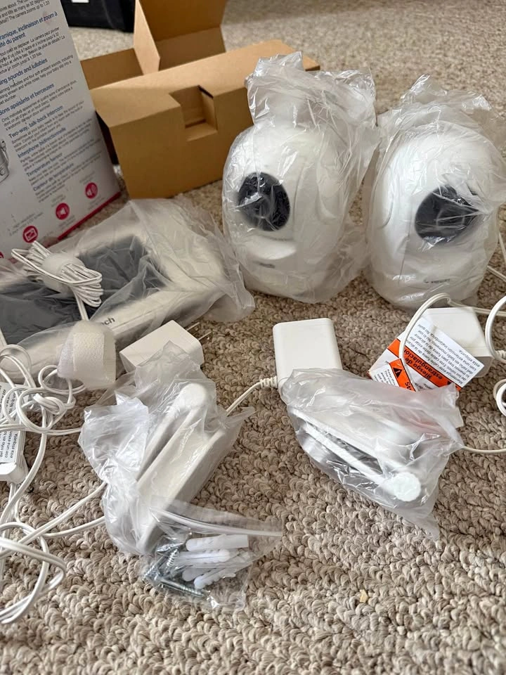 VTech Baby Monitor with 2 Cameras