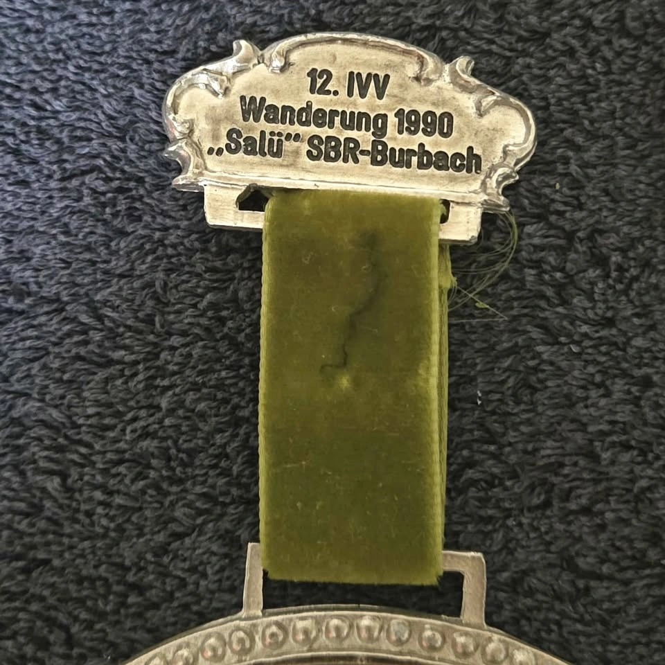 Vintage German IVV Volksmarch Medals – 1989, 1990 & 1991 - photo 3