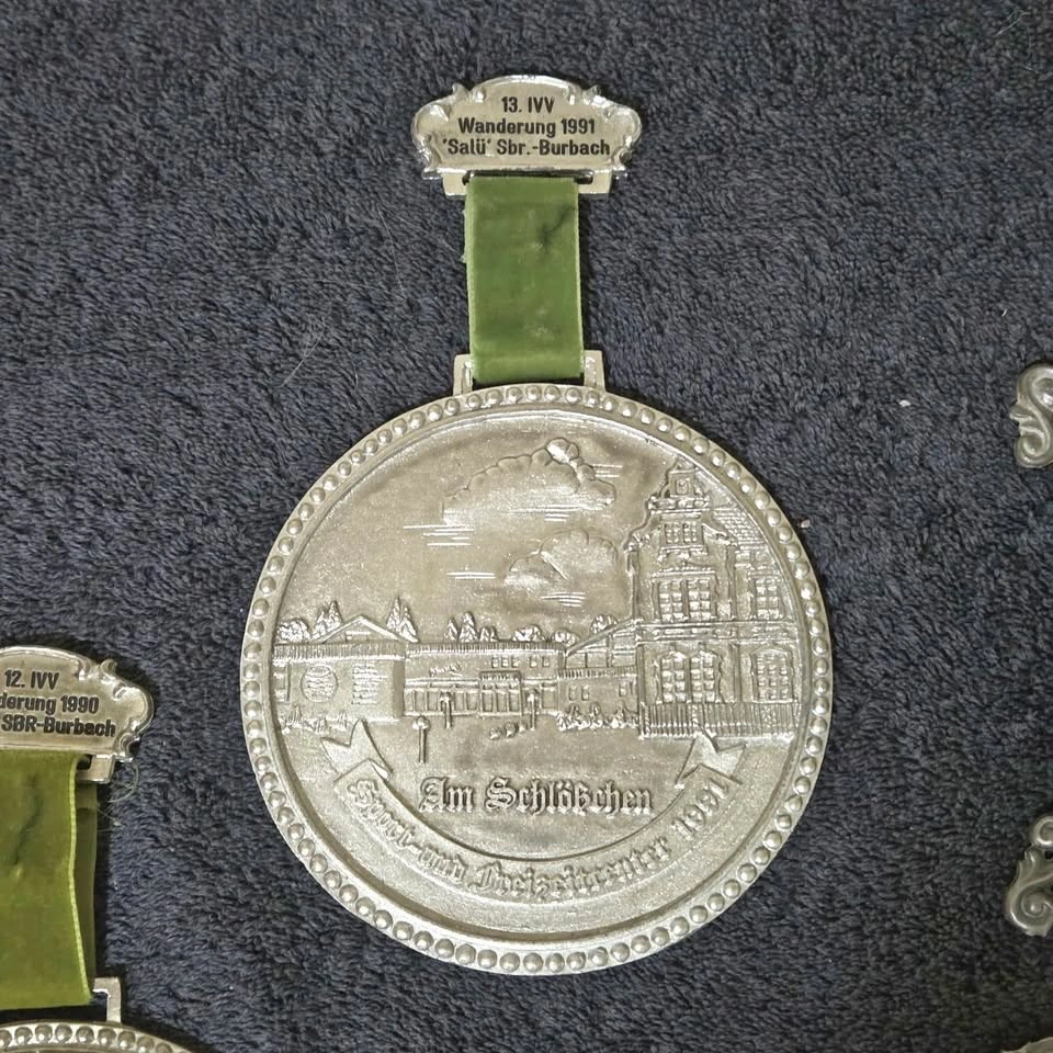 Vintage German IVV Volksmarch Medals – 1989, 1990 & 1991 - photo 5