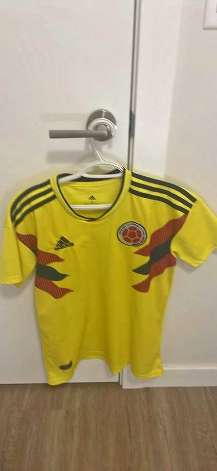 Adidas Colombia 2018 World Cup Home Jersey - Size Small