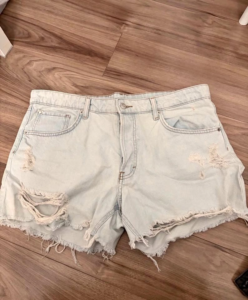 &Denim 90's Boyfriend Shorts Size 12