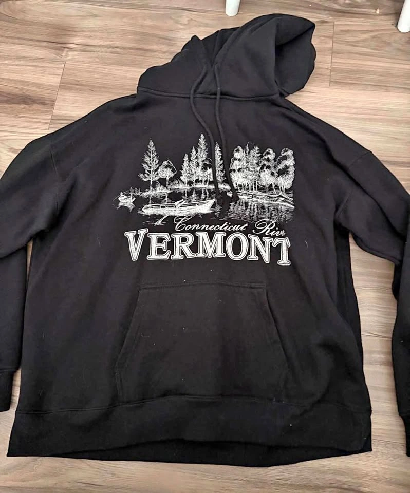 Ardene Vermont Graphic Hoodie