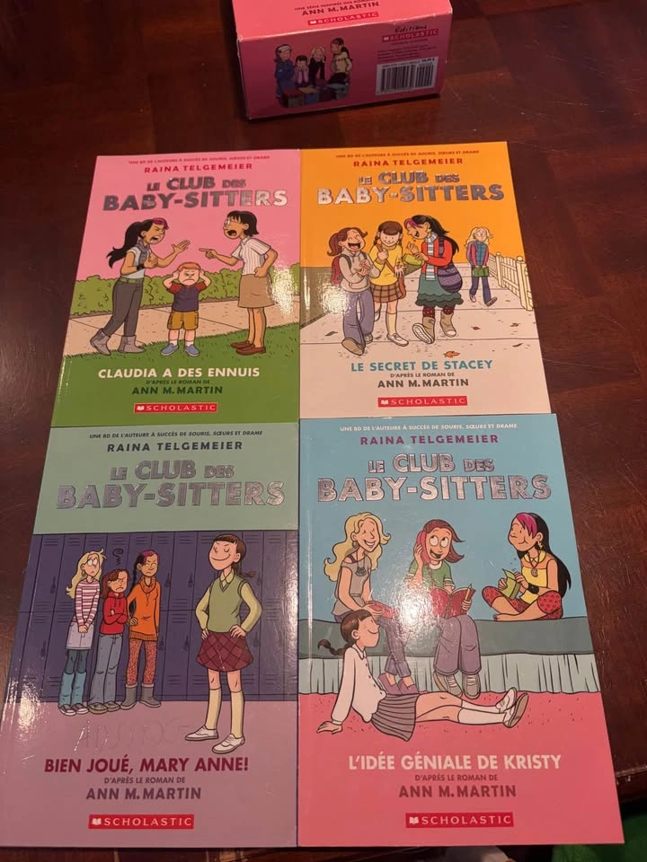 Scholastic Le Club des Baby-Sitters Graphic Novel Box Set - photo 2