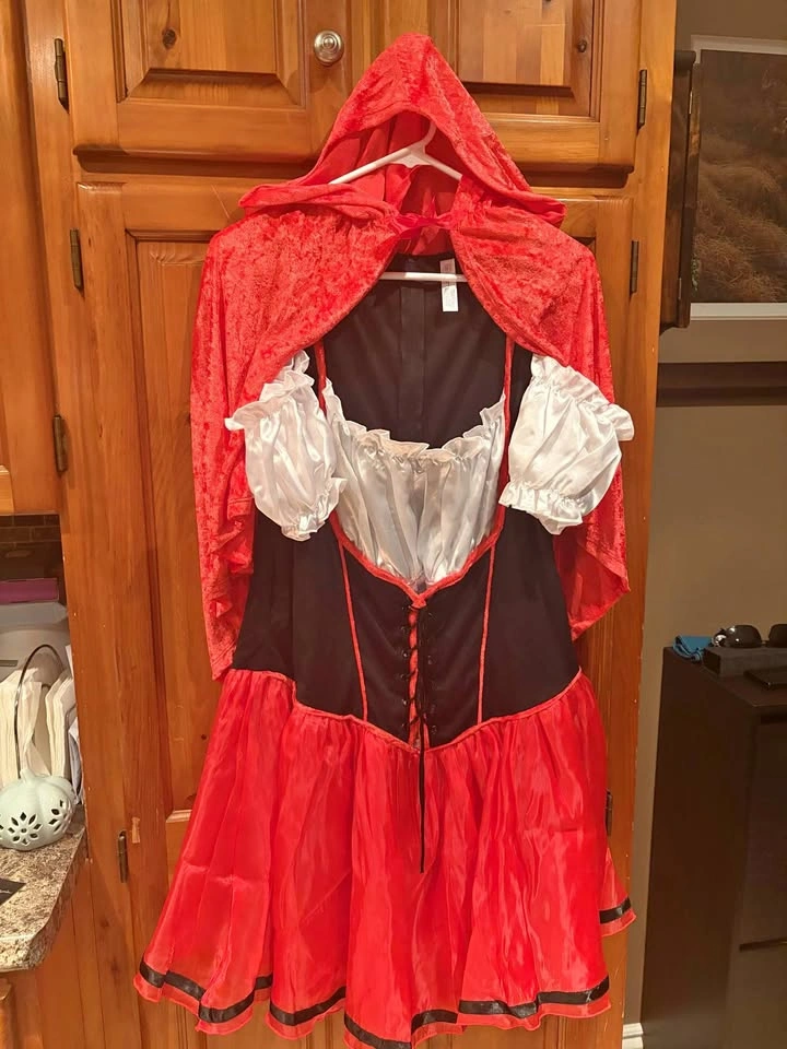 Little Red Riding Hood Costume with Hooded Cape