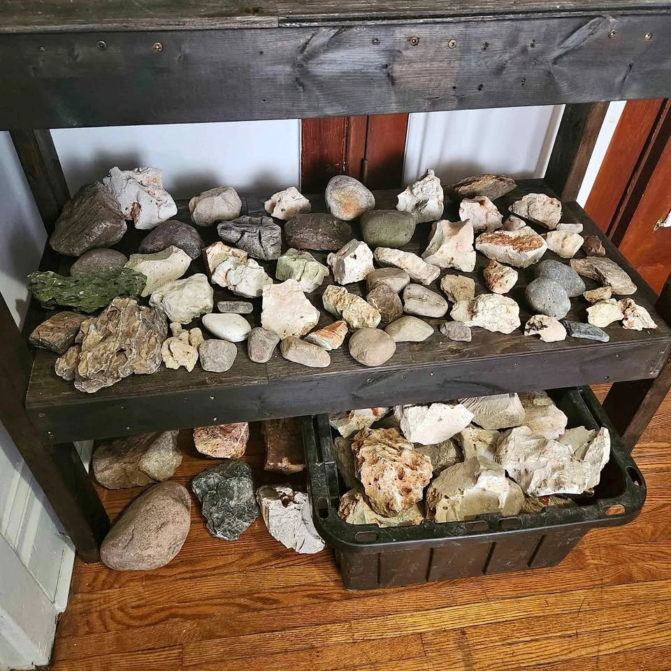Lots of Aquarium Rocks Available. Big and small $3 per pound