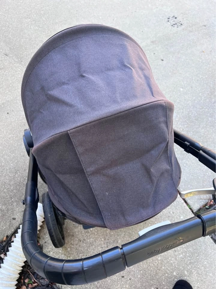 Baby Jogger City Select Lux Stroller – Great Condition! - photo 3