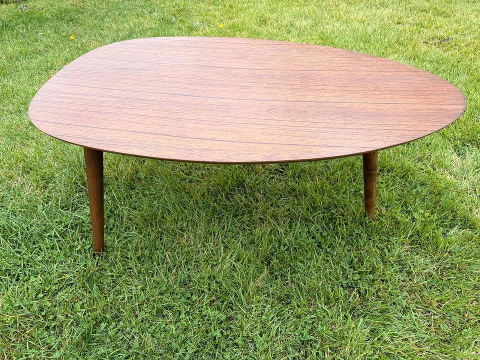 Mid-Century Modern Teardrop Coffee Table - photo 3