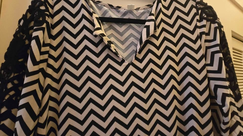 Bold Zigzag A Line - photo 2