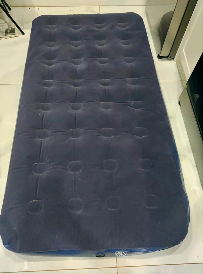 Ozark Trail Twin Airbed with Universal Air Pump - photo 3