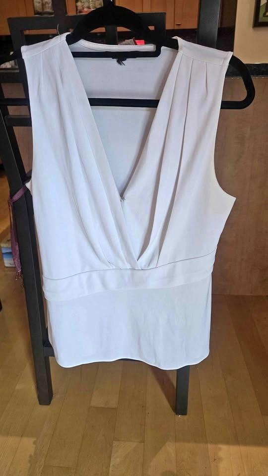 Banana Republic Vintage White Sleeveless Top