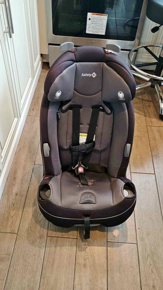 Safety 1st Grow and Go All-in-One Convertible Car Seat