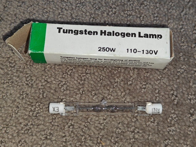 Tungsten Halogen Lamp Light Bulb 250W 120V, R7s 78mm, New