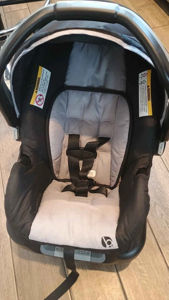 Baby Trend Newborn Car Seat - photo 3