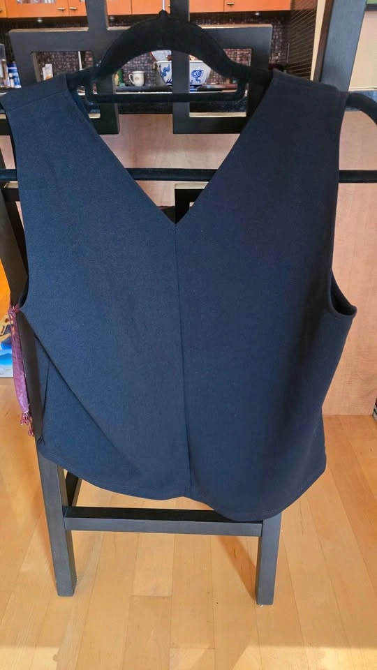 Ann Taylor Black Sleeveless Top Medium - photo 2
