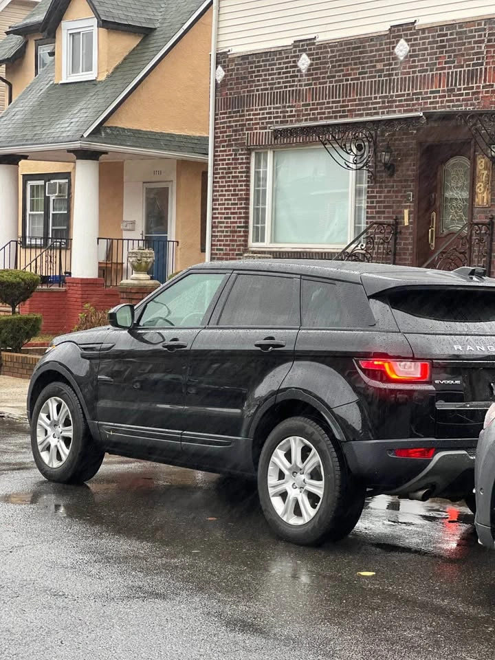 2018 Land Rover Range Rover Evoque · Fully Loaded - photo 5