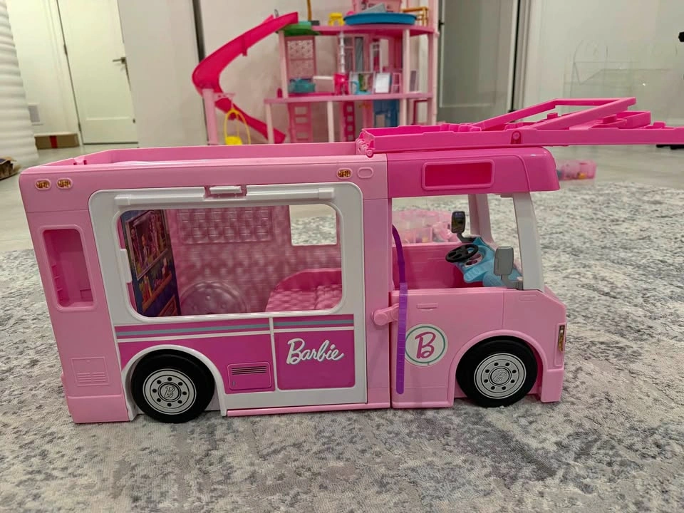 Barbie 3-in-1 DreamCamper RV & Detachable Truck