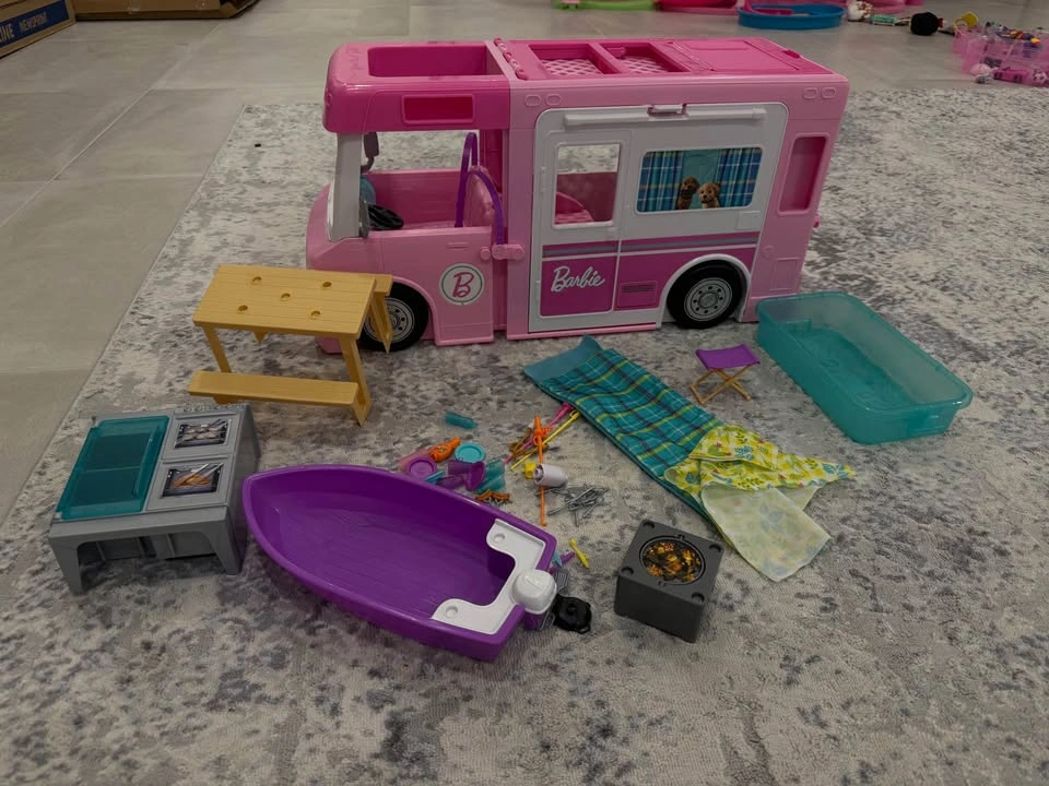 Barbie 3-in-1 DreamCamper RV & Detachable Truck - photo 2
