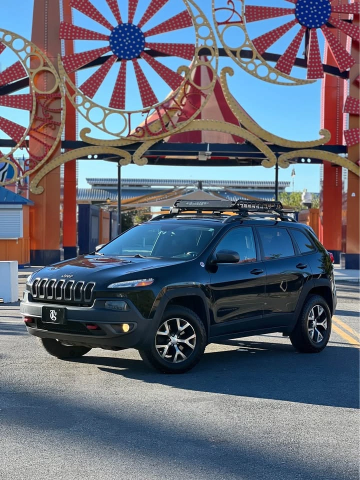 2018 Jeep Cherokee Trailhawk L Plus Sport Utility 4D - photo 3