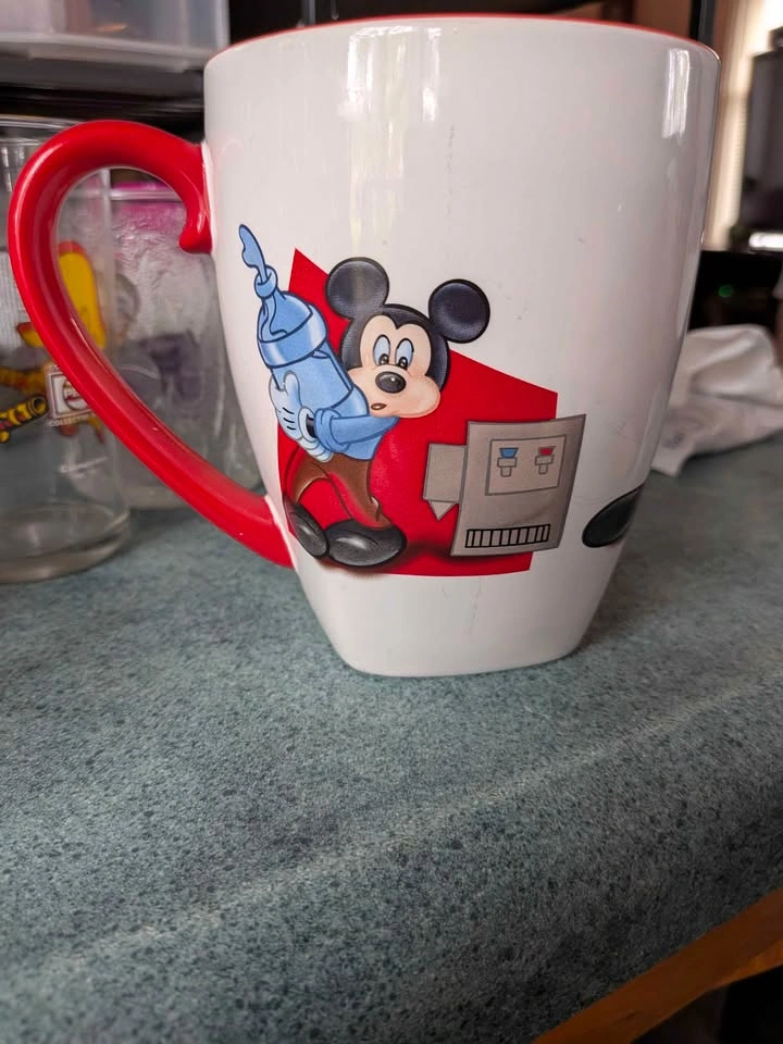 Disney Walt Disney World Mickey Mouse Office Maintenance 101 Cof - photo 4
