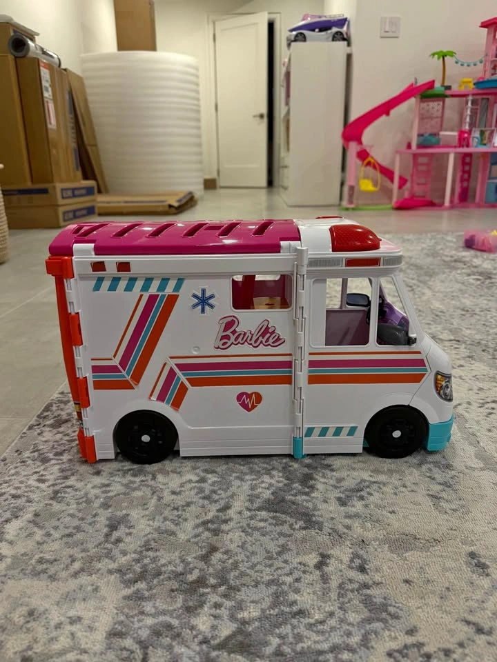 Barbie 2-in-1 Ambulance & Care Clinic Playset 🚑💗