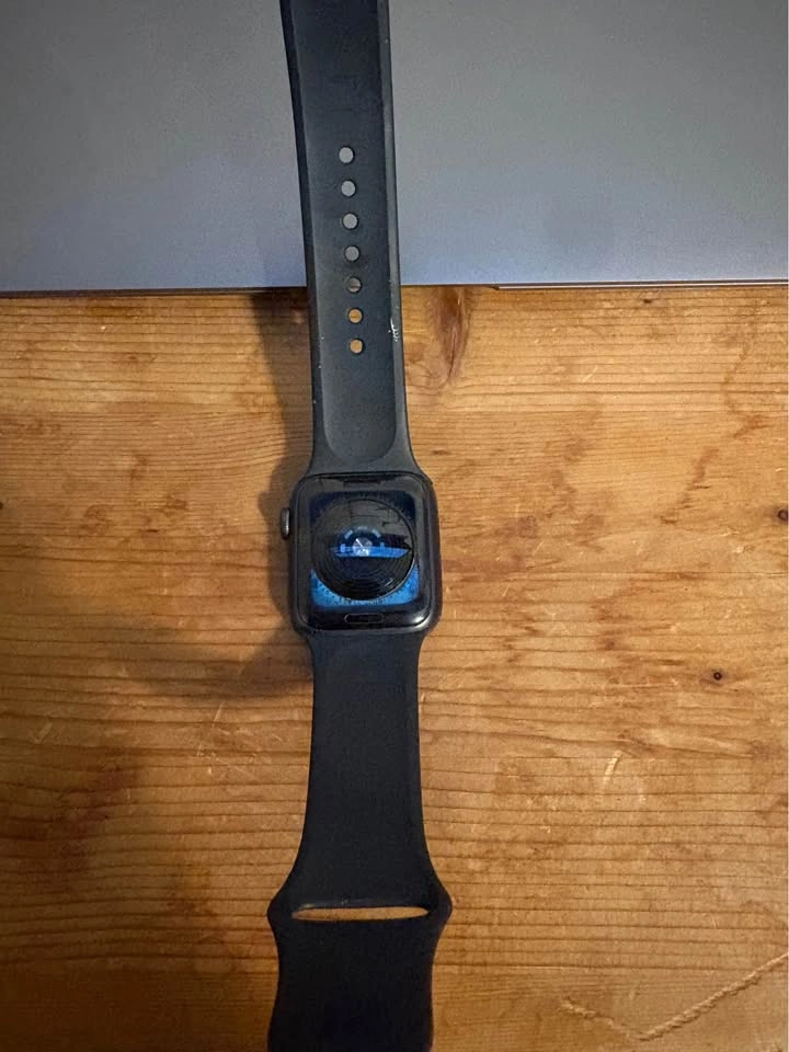 Apple Watch SE Black - photo 3