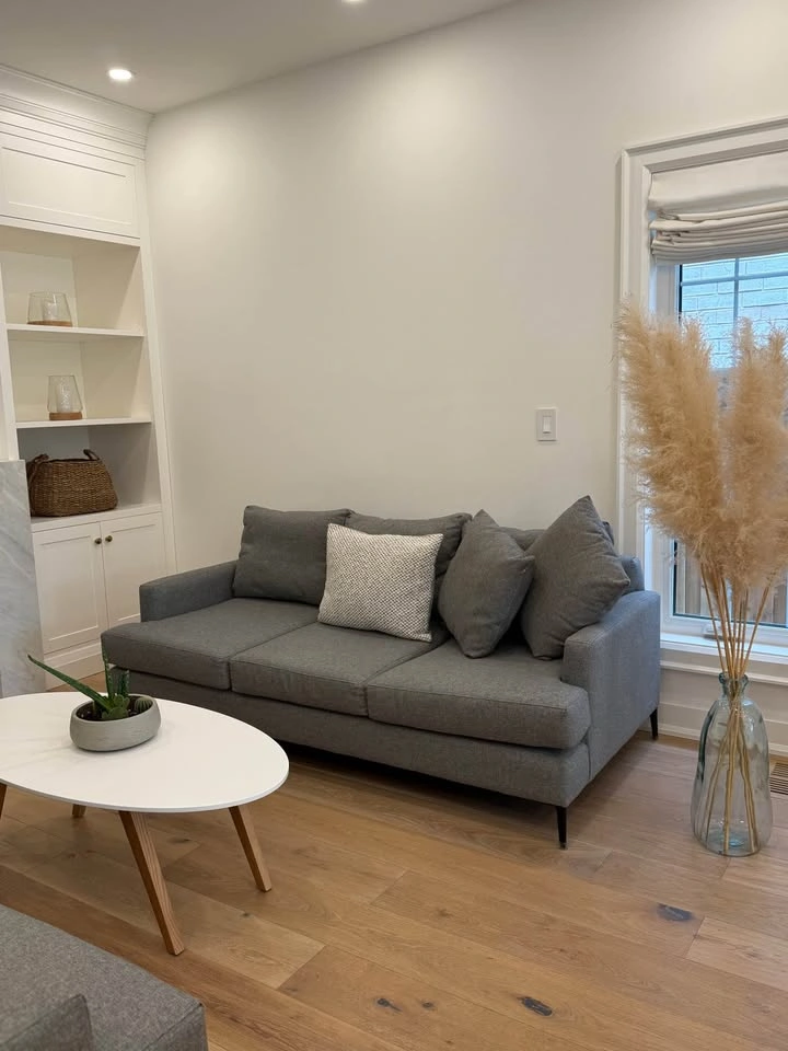 Sofas/Couches - photo 2