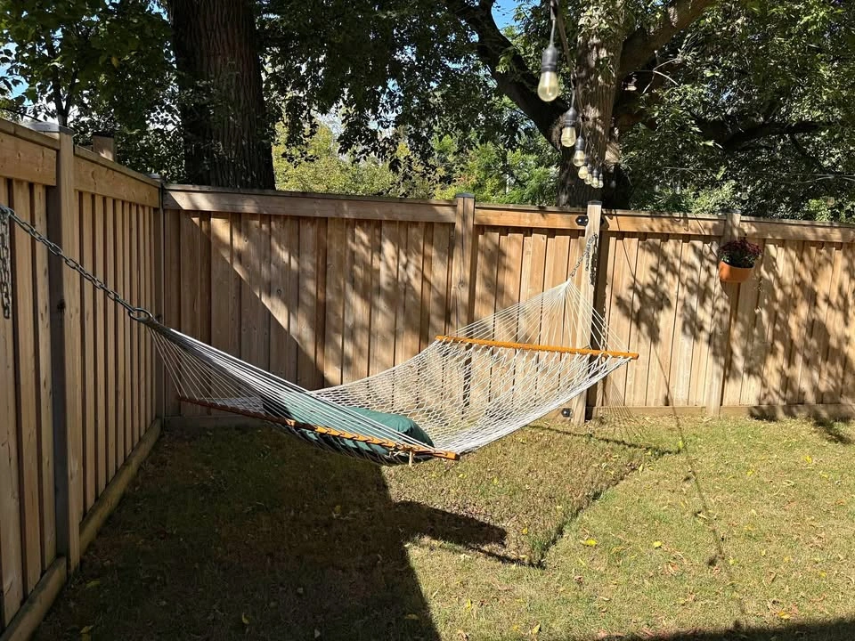 Lee Valley Double Hammock – Chains + New Pillow Included