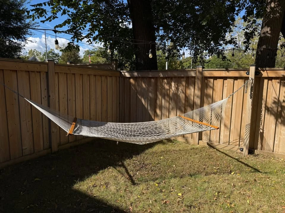 Lee Valley Double Hammock – Chains + New Pillow Included - photo 2