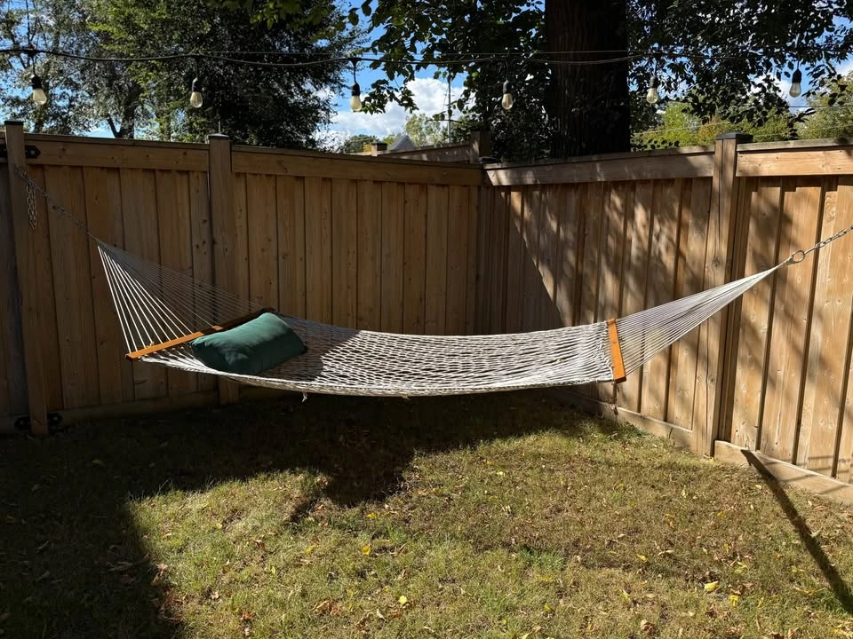 Lee Valley Double Hammock – Chains + New Pillow Included - photo 3