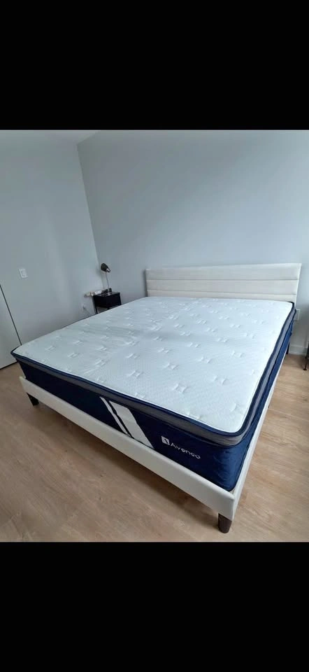 Avenco Mattress King size (brand new)