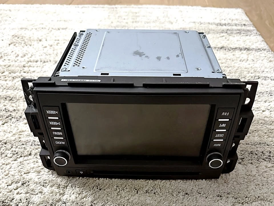 GM Factory Navigation Radio – Acadia / Traverse / Enclave