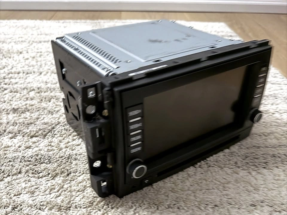 GM Factory Navigation Radio – Acadia / Traverse / Enclave - photo 2