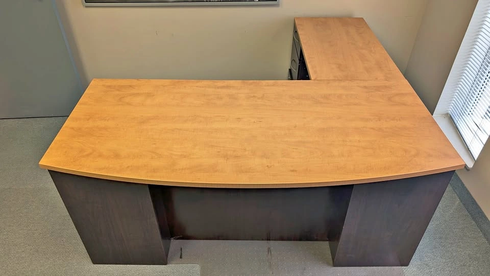 L-Shape Office Desk including 3 drawers