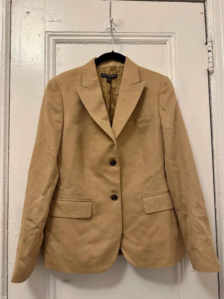 Brooks Brothers “346” 100% Camel Hair Blazer. Women’s Size 6.