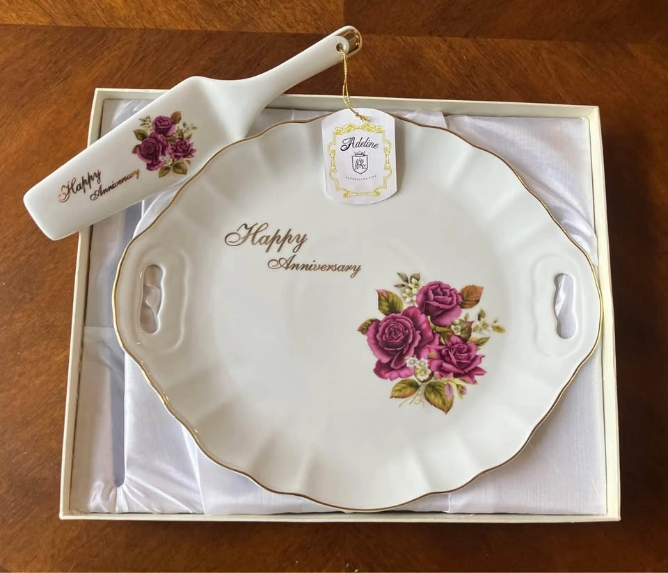 Adeline Handmade Fine Porcelain Anniversary Cake Plate & Lifter
