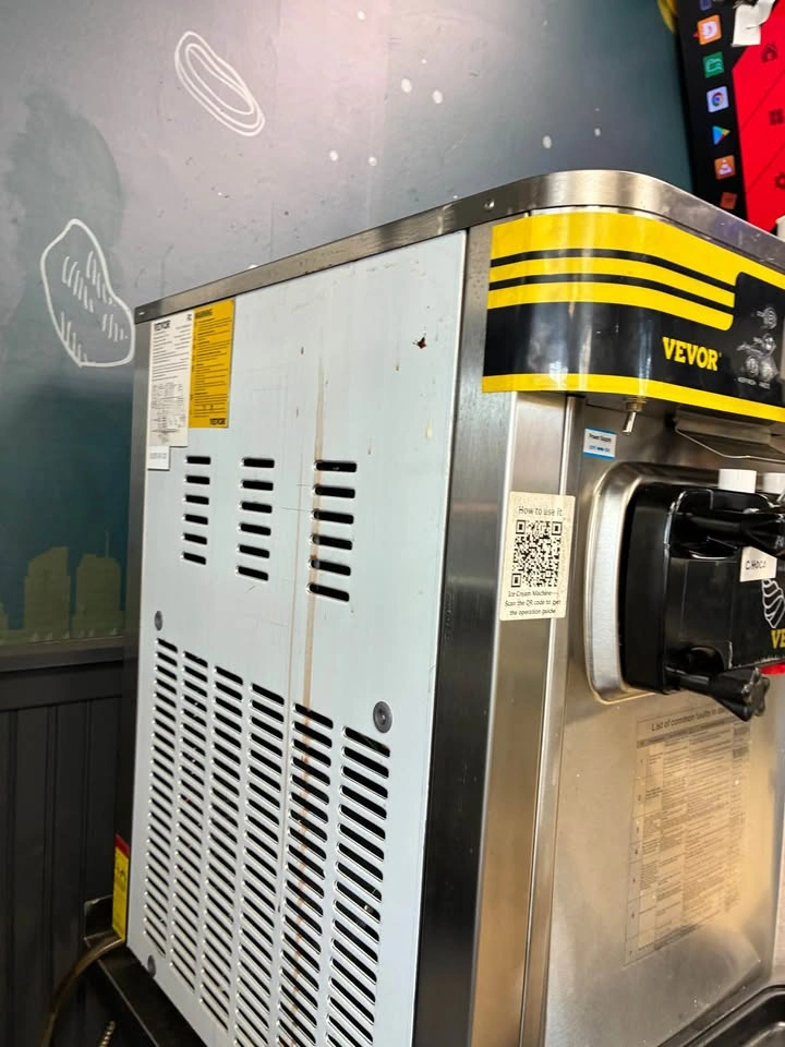 Commercial Soft-Serve Ice Cream Machine - photo 4