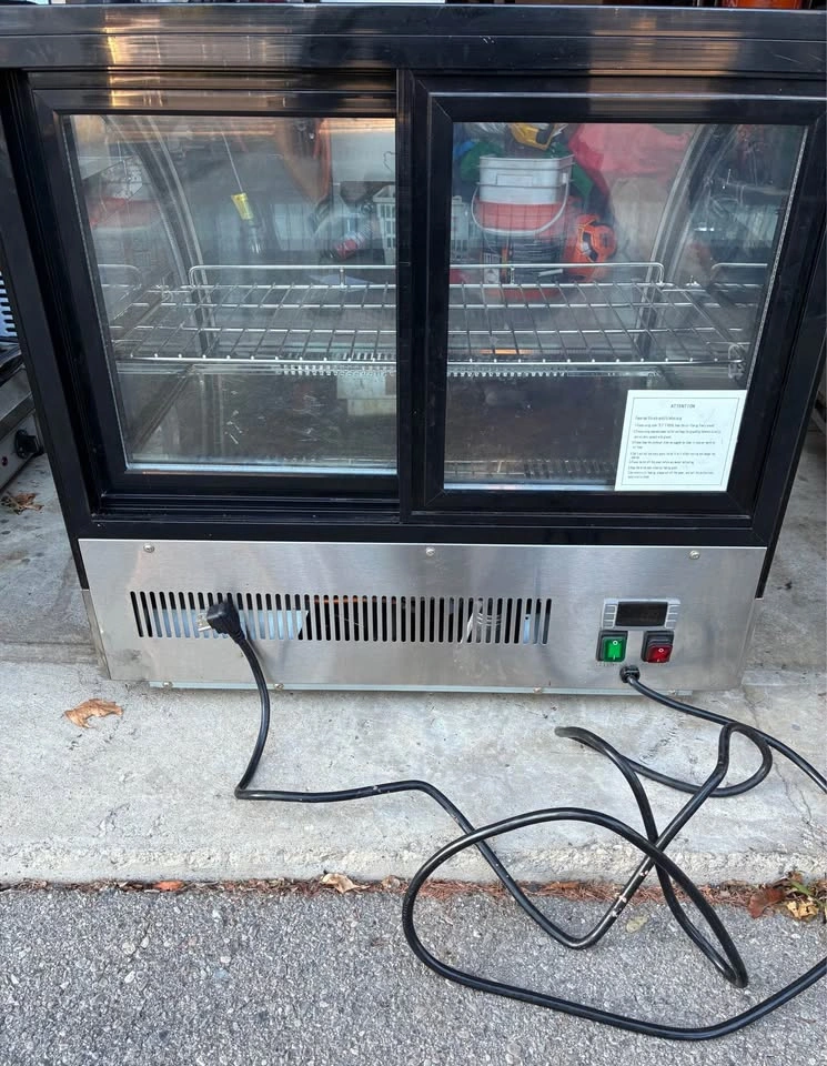 Commercial Display Fridge - photo 3