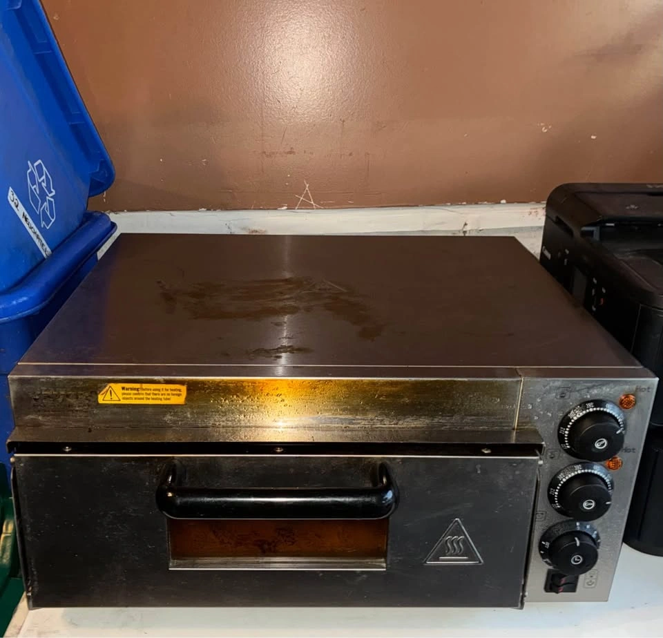 Commercial VEVOR Countertop Pizza Oven - photo 4