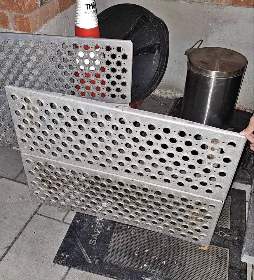 Kenworth T680 Chassis Step/Cover – OEM