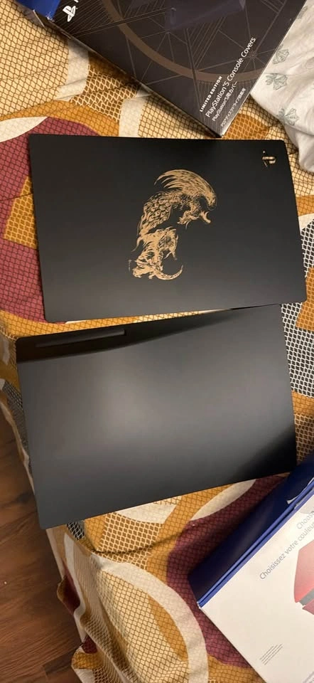 Sony PS5 Console Covers - Final Fantasy XVI Limited Edition - photo 3
