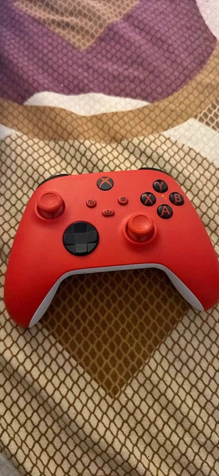 Microsoft Xbox Wireless Controller - Pulse Red
