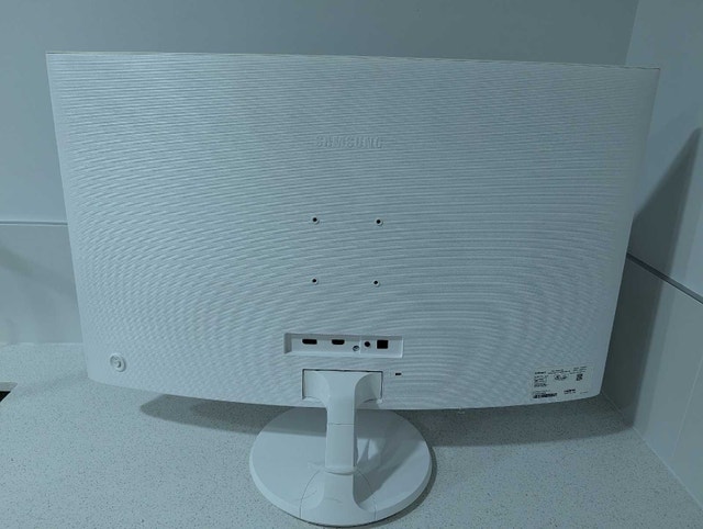 Samsung 32" curved white Monitor - photo 5