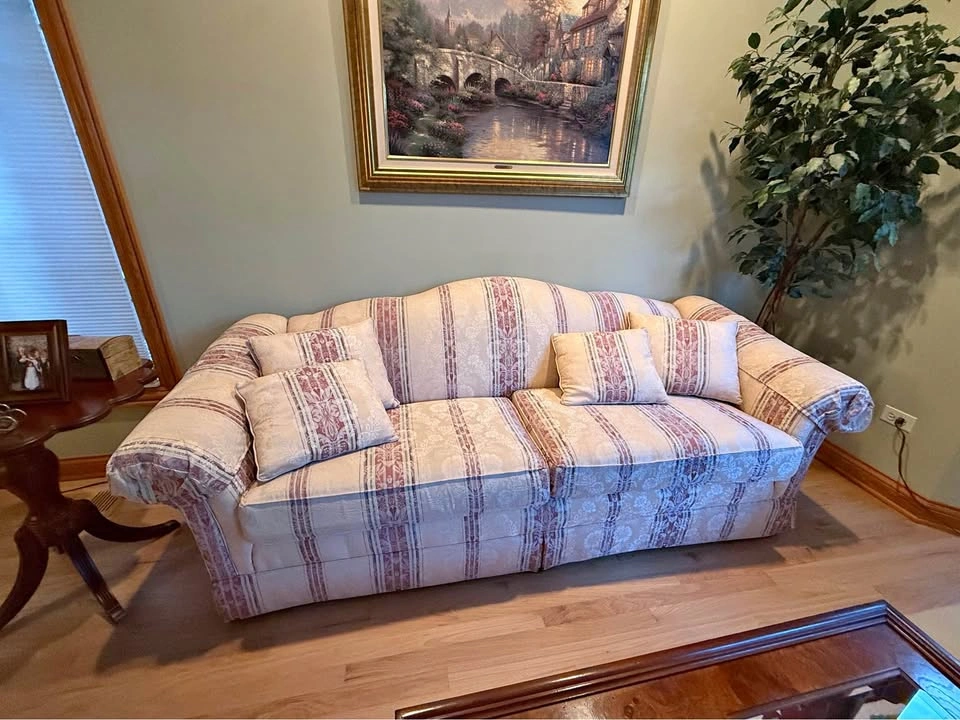Vintage Smithe Craft Custom Camelback Sofa – Excellent Condition