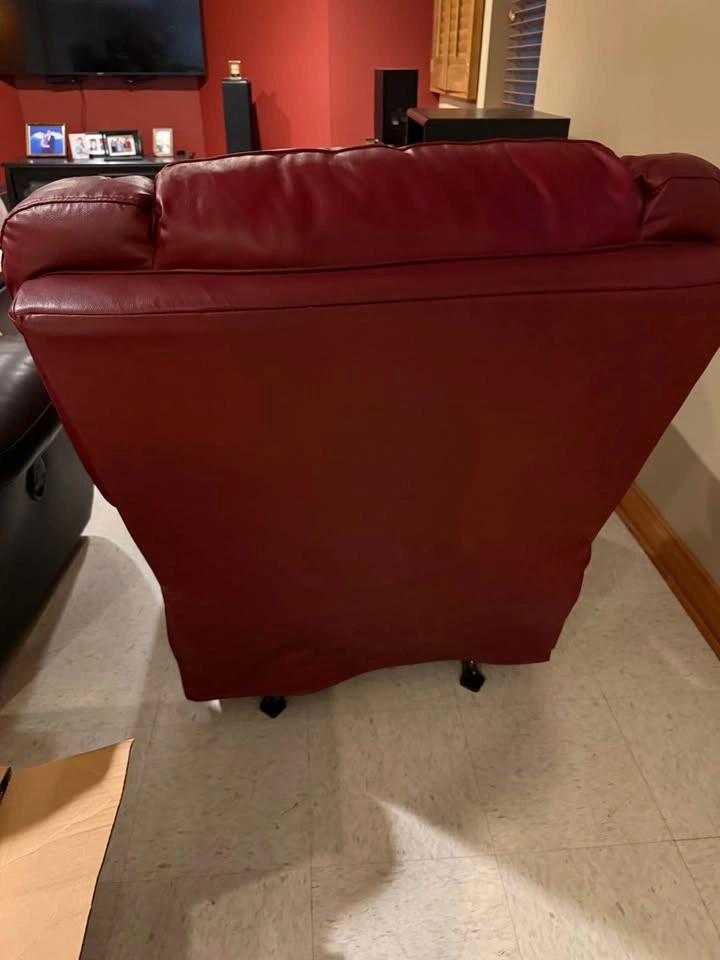 Red Faux-Leather Overstuffed Manual Recliner - Excellent Conditi - photo 4