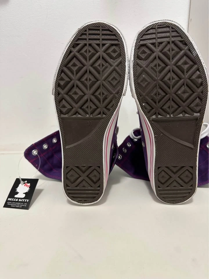 Hello Kitty Extra High Top Sneakers - New in Box - photo 5
